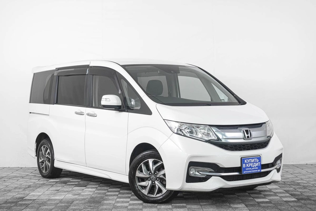 Минивэн Honda Stepwgn Spada 2016 года, 1849000 рублей, Кемерово