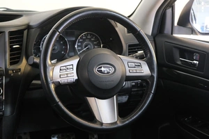 Универсал Subaru Outback 2011 года, 1599000 рублей, Омск