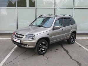 Внедорожник Chevrolet Niva 2018 года, 880000 рублей, Брянск