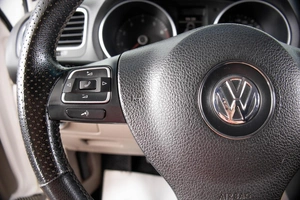 Хетчбэк Volkswagen Golf 2011 года, 699000 рублей, Пермь