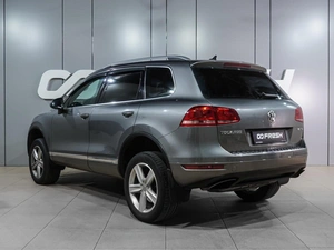 Внедорожник Volkswagen Touareg 2013 года, 2749000 рублей, Воронеж