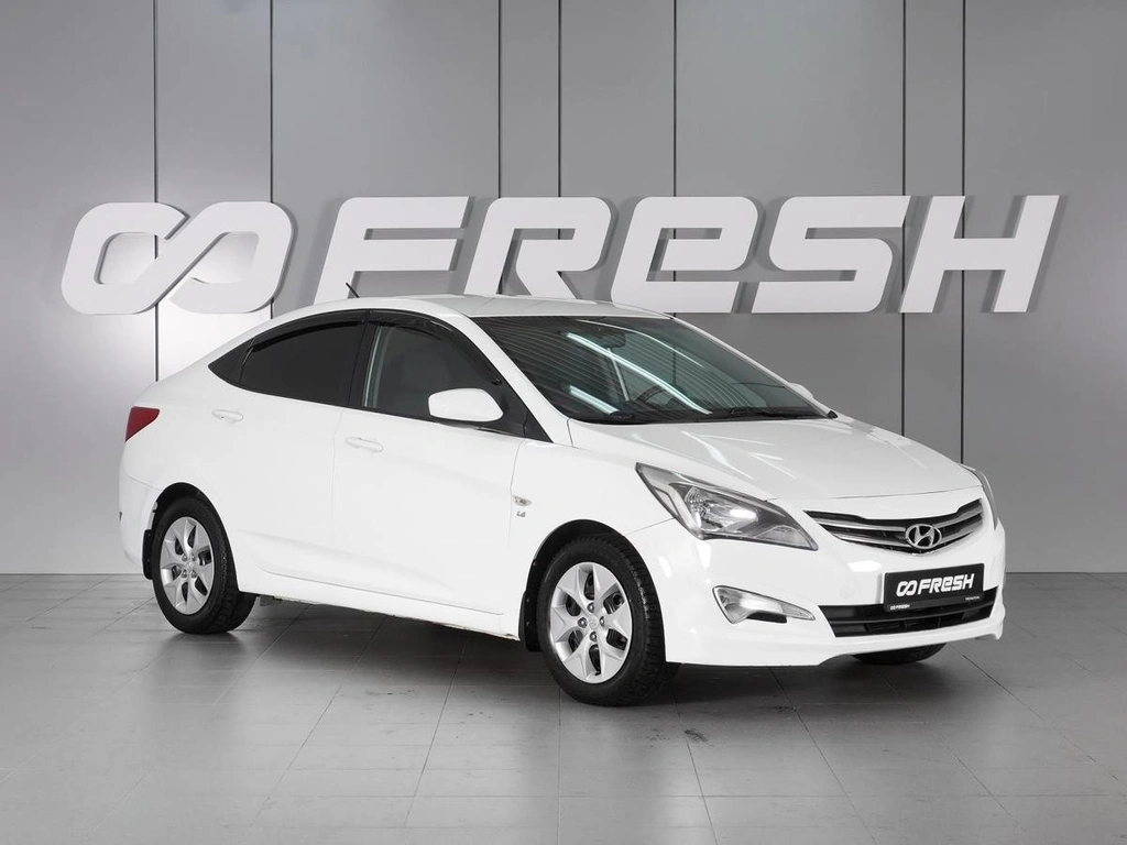 Седан Hyundai Solaris 2015 года, 1130000 рублей, Красный Пахарь
