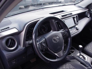 Внедорожник Toyota RAV4 2018 года, 2200000 рублей, Владимир
