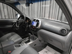Внедорожник Toyota RAV4 2001 года, 690000 рублей, Красноярск