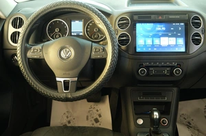 Внедорожник Volkswagen Tiguan 2013 года, 1719000 рублей, Омск