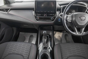 Хетчбэк Toyota Corolla 2018 года, 1749000 рублей, Барнаул