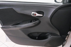 Седан Toyota Corolla 2010 года, 899000 рублей, Красноярск