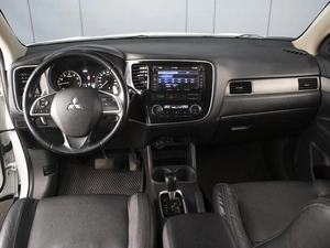 Внедорожник Mitsubishi Outlander 2013 года, 1480000 рублей, Омск