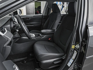 Внедорожник Toyota RAV4 2019 года, 2799000 рублей, Ставрополь