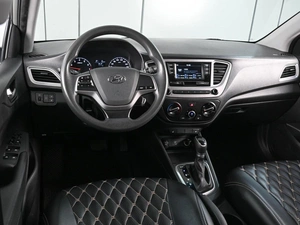 Седан Hyundai Solaris 2019 года, 1575000 рублей, Аксай