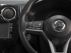 Хетчбэк Nissan Note 2018 года, 1120000 рублей, Омск