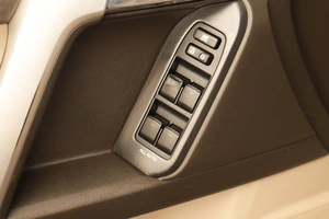 Внедорожник Toyota Land Cruiser Prado 2011 года, 3089000 рублей, Челябинск