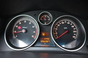 Хэтчбек Opel Astra 2008 года, 560000 рублей, Мирное