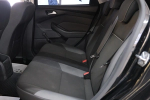 Хетчбэк Ford Focus 2011 года, 699000 рублей, Омск