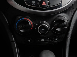 Седан Hyundai Solaris 2015 года, 900000 рублей, Тюмень