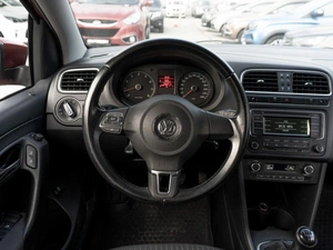Седан Volkswagen Polo 2013 года, 879000 рублей, Саратов