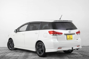 Минивэн Toyota Wish 2011 года, 1199000 рублей, Кемерово