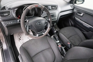 Хетчбэк Kia Rio 2016 года, 1079000 рублей, Красноярск