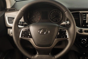 Седан Hyundai Solaris 2017 года, 1129000 рублей, Челябинск