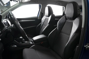 Внедорожник Skoda Karoq 2021 года, 2330000 рублей, Омск