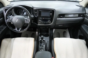 Внедорожник Mitsubishi Outlander 2015 года, 2099000 рублей, Омск