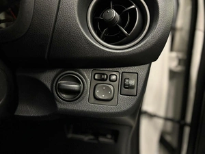 Хетчбэк Toyota Vitz 2019 года, 997000 рублей, Красноярск