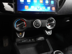 Седан Kia Rio 2019 года, 1539000 рублей, Воронеж