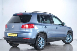 Внедорожник Volkswagen Tiguan 2011 года, 1329000 рублей, Челябинск