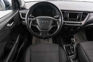 Седан Hyundai Solaris 2017 года, 1049000 рублей, Красноярск