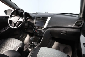 Седан Hyundai Solaris 2014 года, 749000 рублей, Новосибирск