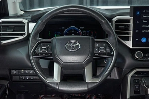 Внедорожник Toyota Sequoia 2023 года, 10000000 рублей, Красноярск