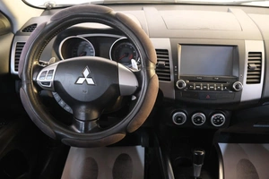 Внедорожник Mitsubishi Outlander 2007 года, 1049000 рублей, Омск