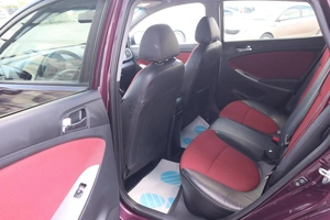 Хэтчбек Hyundai Solaris 2012 года, 990000 рублей, Мирное