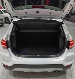 Хетчбэк Kia Rio X-Line 2018 года, 1420000 рублей, Красноярск