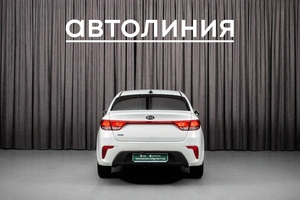 Седан Kia Rio 2020 года, 1015000 рублей, Красноярск