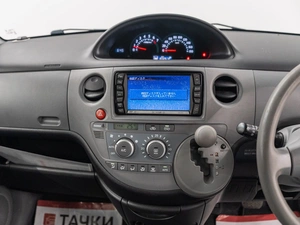 Минивэн Toyota Sienta 2004 года, 600000 рублей, Красноярск