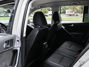 Внедорожник Volkswagen Tiguan 2015 года, 1415000 рублей, Волгоград