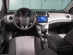 Седан Chevrolet Cruze 2013 года, 849000 рублей, Воронеж