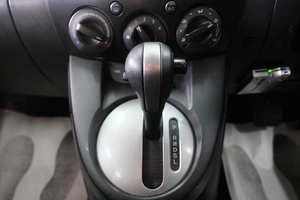 Хетчбэк Mazda Demio 2009 года, 689000 рублей, Омск