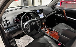 Внедорожник Toyota Highlander 2012 года, 2357000 рублей, Красноярск
