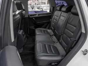 Внедорожник Volkswagen Touareg 2011 года, 2419000 рублей, Саратов