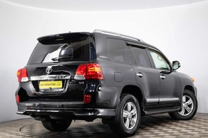 Внедорожник Toyota Land Cruiser 2015 года, 4039000 рублей, Пермь