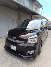Минивэн Toyota Voxy 2010 года, 1500000 рублей, Железногорск