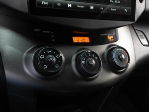 Внедорожник Toyota RAV4 2012 года, 1459000 рублей, Тюмень