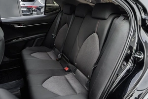 Седан Toyota Camry 2018 года, 2730000 рублей, Ульяновск