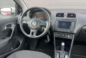 Седан Volkswagen Polo 2011 года, 790000 рублей, Солонцы
