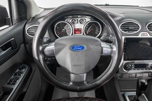 Хетчбэк Ford Focus 2010 года, 699000 рублей, Барнаул