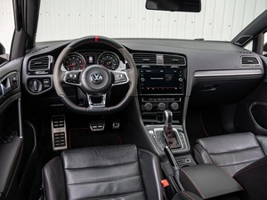 Хетчбэк Volkswagen Golf GTI 2019 года, 3140000 рублей, Краснодар