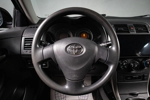 Седан Toyota Corolla 2007 года, 789000 рублей, Сургут