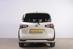 Минивэн Toyota Sienta 2020 года, 1799000 рублей, Новосибирск